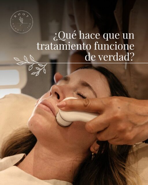 ¿Qué hace que un tratamiento funcione de verdad 🌿?

Muchas veces pensamos que el secreto está en la tecnología. Y sí, es una parte importante.
Pero nunca es la única.

Un tratamiento realmente eficaz comienza mucho antes de la primera sesión. Empieza con un
diagnóstico personalizado, con el tiempo que dedicamos a conocerte y a entender qué
necesita tu piel o tu cuerpo.

Después llega la elección del tratamiento adecuado, un protocolo adaptado a ti y el
acompañamiento profesional durante todo el proceso. Porque cada persona es diferente y
también lo es su camino.

Y cuando sales del centro, el trabajo no termina. La constancia, los hábitos diarios y el
seguimiento también forman parte de los resultados que buscas. 🤎

En Root Beauty Lab creemos que la mejor tecnología solo alcanza su máximo potencial
cuando va acompañada de experiencia, personalización y un trato cercano.

Porque los mejores resultados no nacen de una máquina.

Nacen de escuchar, comprender y acompañar a cada persona en su proceso. ✨

🍃 ¿Te gustaría descubrir qué tratamiento es el más adecuado para ti? Reserva tu diagnóstico
personalizado y deja que diseñemos un plan adaptado a tus objetivos.

Te esperamos en:
📍C/ Alemania 78, Las Palmas de Gran Canaria
📞608 900 350 • Lun-Vie 11:00-19:00
🗓Reserva en el enlace de la bio

#SoyRoot #MetodoRoot #BellezaConRaíz