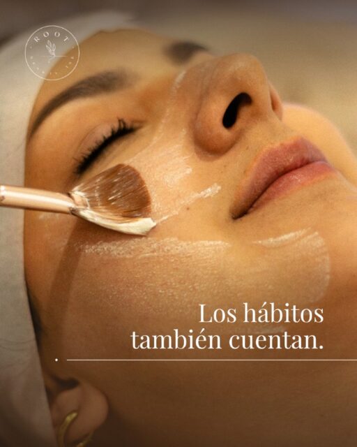 Cuidarte no empieza ni termina en la cabina.🍃

Un tratamiento puede ayudarte a conseguir grandes resultados, pero hay algo que también
marca la diferencia: los pequeños hábitos que eliges cada día. 🤍

Dormir bien, mantener una buena hidratación, proteger tu piel del sol, cuidar tu alimentación
o ser constante con tu rutina en casa son gestos sencillos que potencian el trabajo realizado en
cabina y ayudan a mantener los resultados durante más tiempo. ⏳

En Root Beauty Lab creemos que el cuidado de la piel es un trabajo en equipo. Nosotras
ponemos la experiencia, la tecnología y el asesoramiento personalizado; tú aportas la
constancia y esos pequeños hábitos que, con el tiempo, generan grandes cambios. ✨

Porque no se trata de hacerlo perfecto, sino de cuidar de ti un poco cada día.

🌿Cada pequeño hábito cuenta. En Root Beauty Lab te acompañamos para que consigas
resultados que perduren.

Te esperamos en:
📍C/ Alemania 78, Las Palmas de Gran Canaria
📞608 900 350 • Lun-Vie 11:00-19:00

🗓Reserva en el enlace de la bio

#SoyRoot #MetodoRoot #BellezaConRaíz